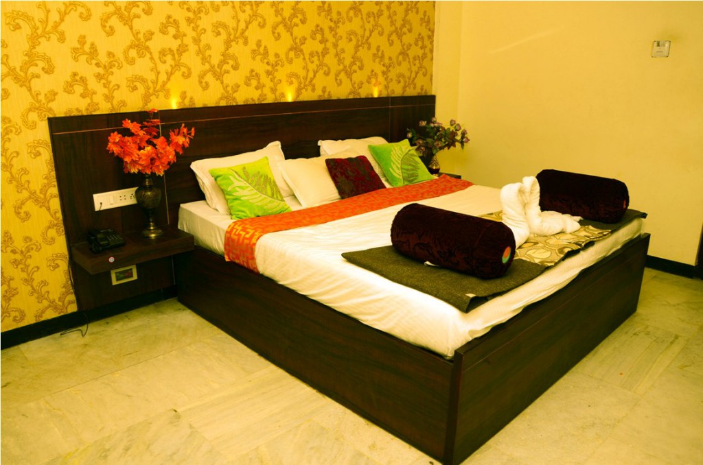 Double AC room
